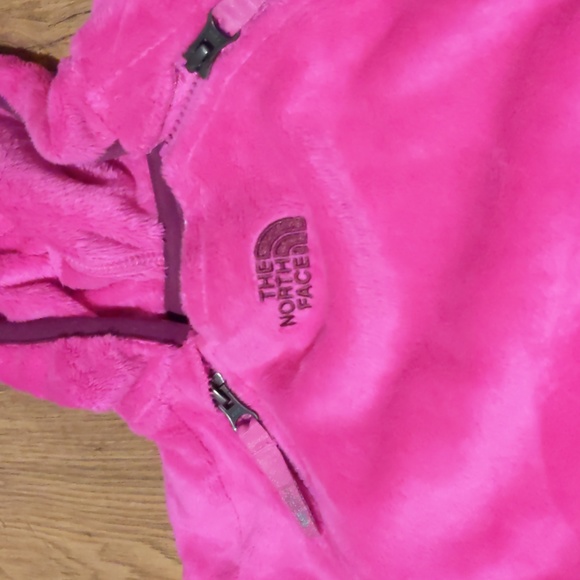 The North Face Oso dual full length zippered infant onesie, in size 12M-18M+ - Picture 2 of 12